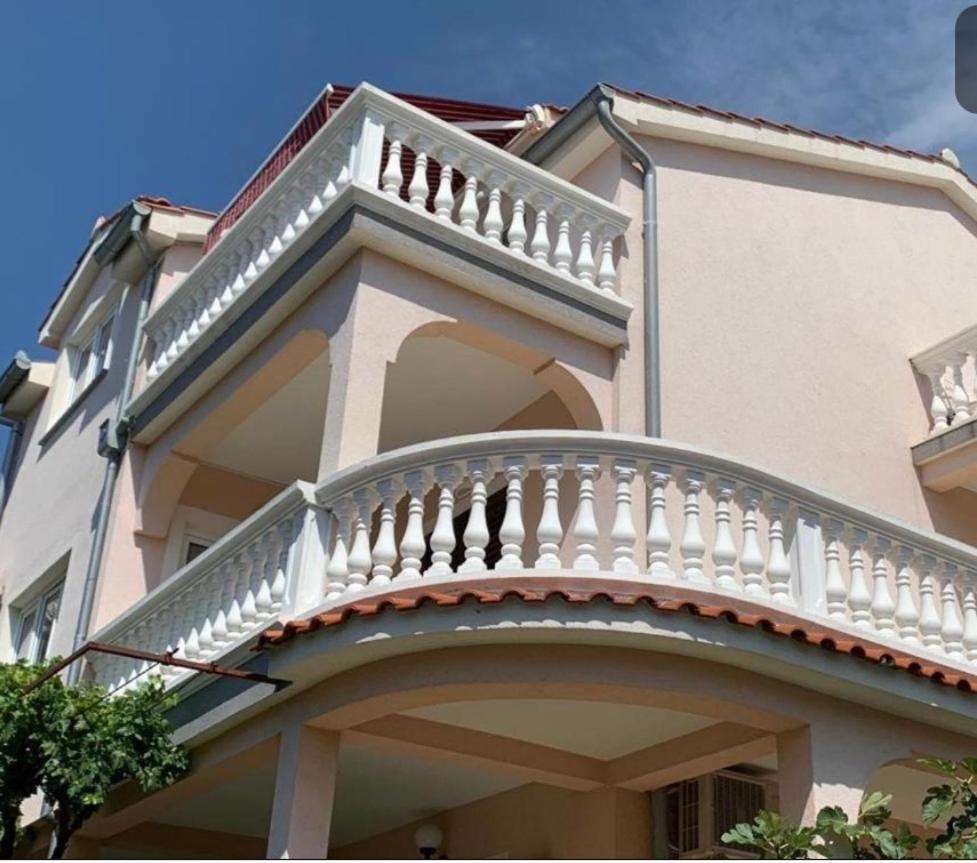 Villa Nera Vodice Buitenkant foto