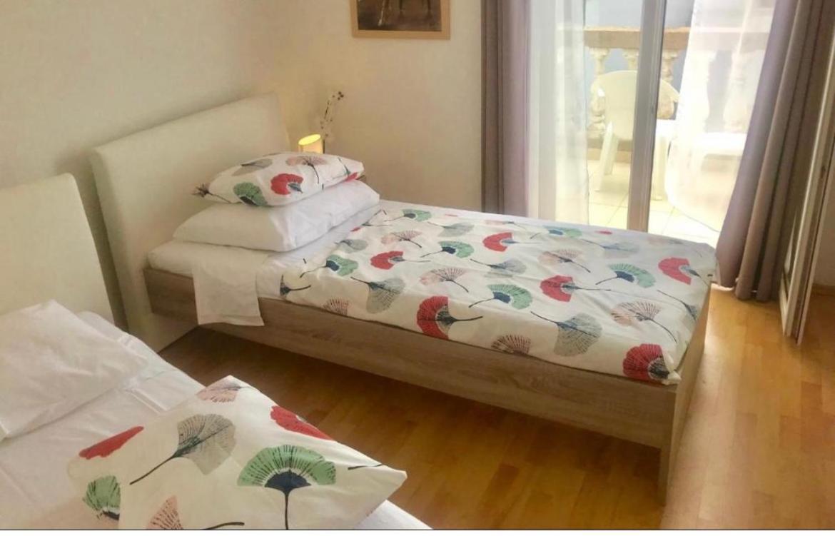 Villa Nera Vodice Buitenkant foto