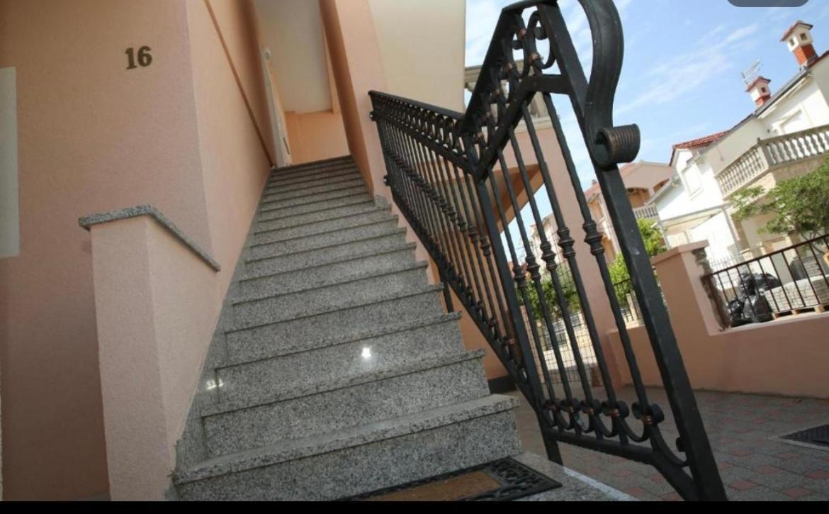 Villa Nera Vodice Buitenkant foto